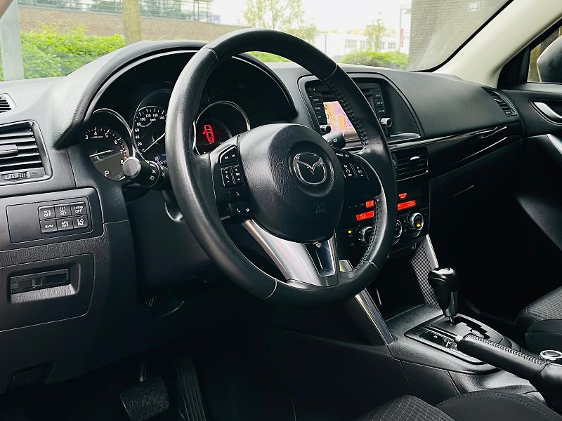 Mazda CX-5 2.0i AUT 4x4 SENZORY TAŽNÉ - fotka 28 z 49
