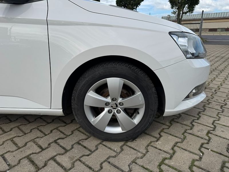 Škoda Fabia (2015) 1,2 TSI 66 KW 2 MAJ. STK - fotka 17 z 44