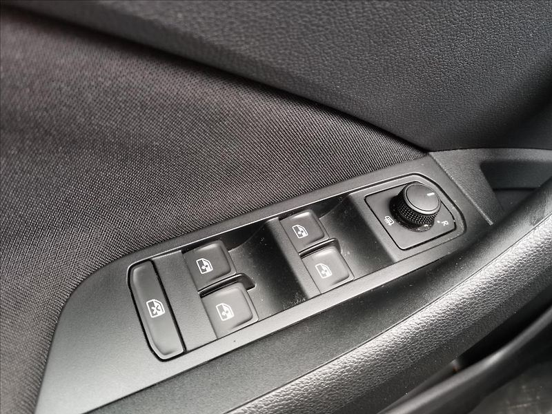 Škoda Kamiq 1,0 TSI 81 kW Ambition DSG - fotka 12 z 18