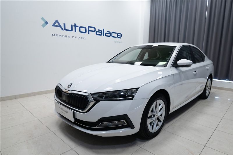 Škoda Octavia 2,0 TDI ČR KEYLESS VÝHŘEV ČR - fotka 1 z 39