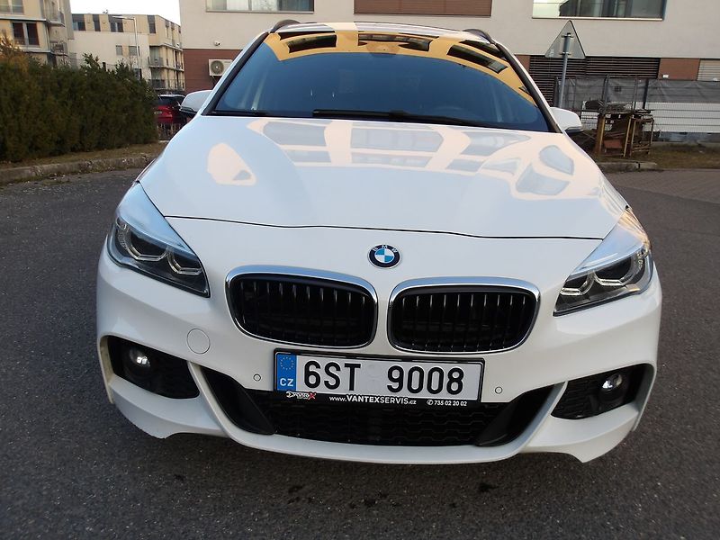 BMW Řada 2 220i AUT.! 7MÍST Gran Tourer - fotka 5 z 32