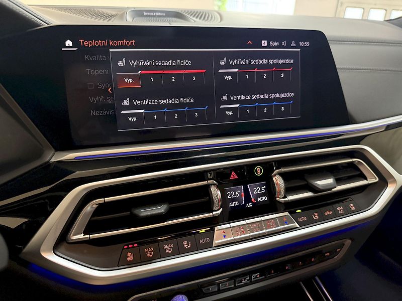 BMW X7 xDrive30d M-Sport Laser FULL - fotka 34 z 53