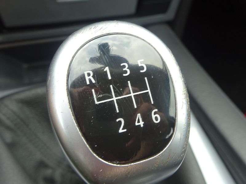 BMW Řada 5 520d 120kW KŮŽE SERVIS - fotka 21 z 31