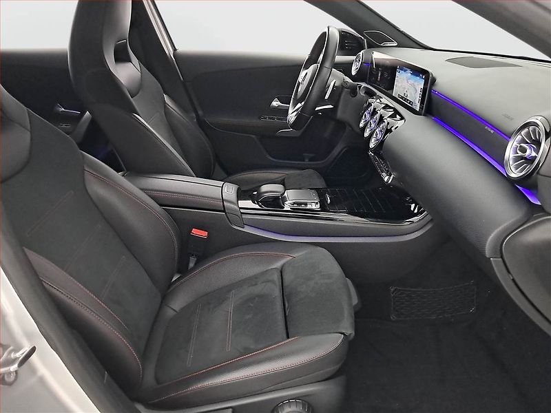 Mercedes-Benz Třídy A (2019) AMG line A 250 4MATIC - fotka 9 z 24