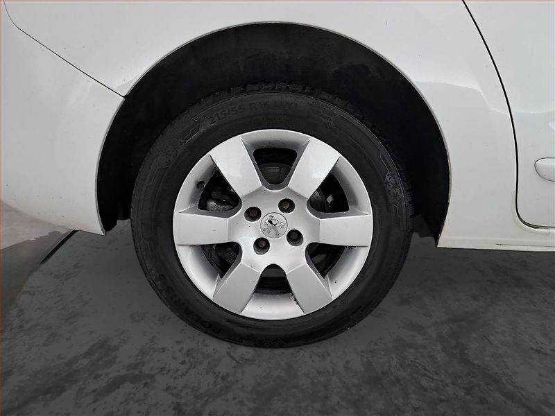 Peugeot 5008 (2011) 1.6 HDi, Serv.kniha, Tempomat - fotka 14 z 14