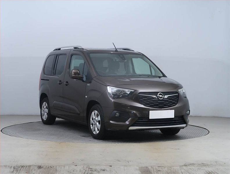 Opel Combo (2019) 1.2 Turbo, 5Míst, ČR - fotografie inzerátu