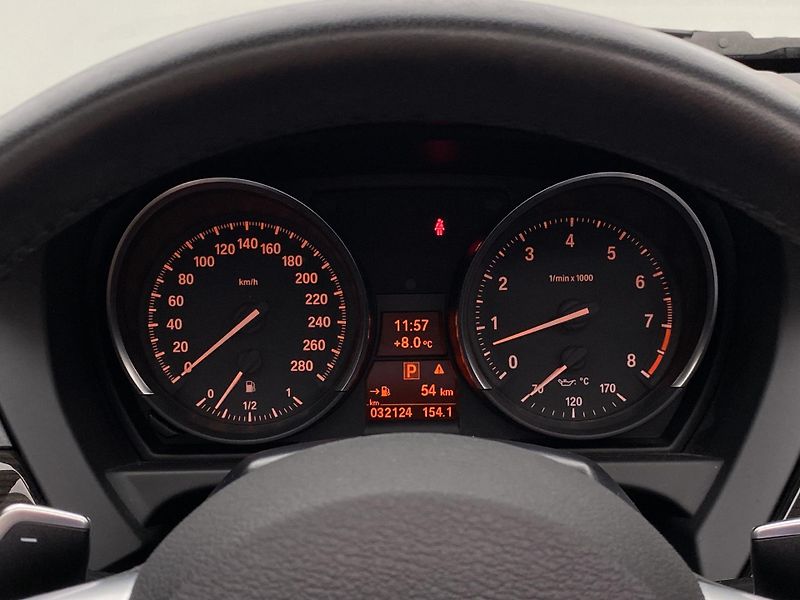 BMW Z4 sDrive 35i N54 AUT CZ 1. maj - fotka 25 z 56