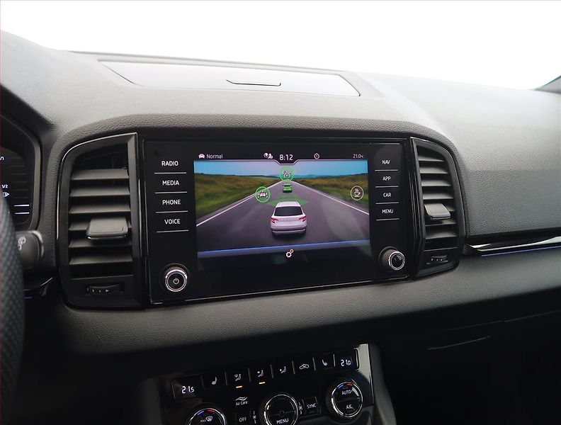 Škoda Karoq (2021) Sportline 1.5 TSI, digi klima - fotka 17 z 28