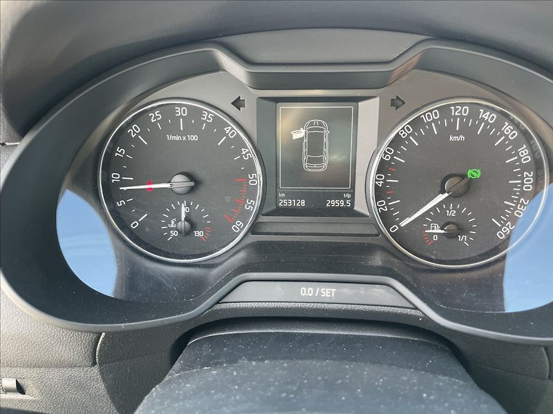 Škoda Octavia 2,0 TDi 135kw DSG 4x4 Klimatr. - fotka 14 z 34