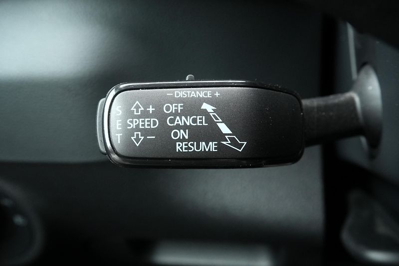 Škoda Karoq 1.5 TSI 110 kW, Kamera,Keyless - fotka 19 z 41