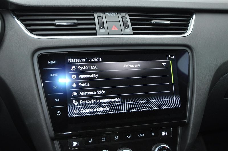 Škoda Octavia 2.0TDi 110kW 4x4 KOMBI A/T - fotka 15 z 25