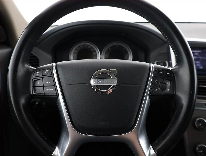 Volvo XC60 (2012) D5, 4X4, Automat, ČR,1.maj - fotka 8 z 16
