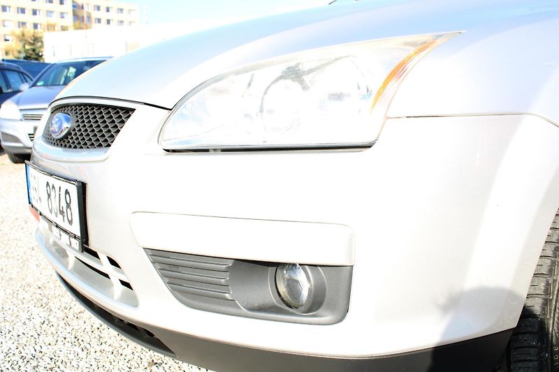 Ford Focus (2007) 1,6i KLIMA EL.OKNA TEMPOMAT  - fotka 17 z 20