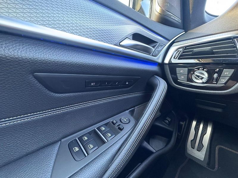 BMW Řada 5 (2018) 540i G31 3,0 250KW MPACKET 4X4 - fotka 23 z 50