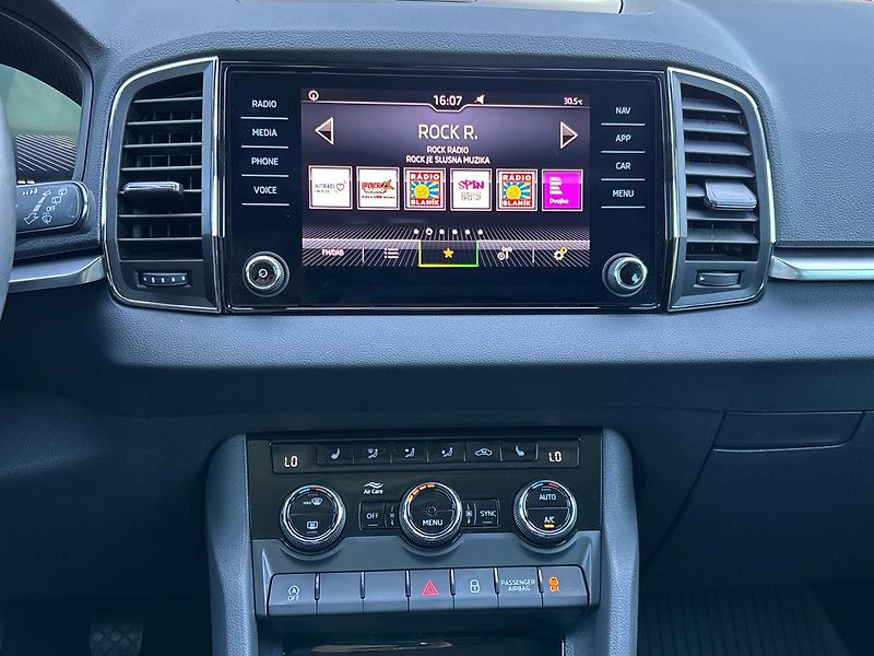 Škoda Karoq Ambition - fotka 12 z 23