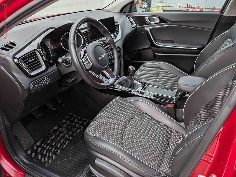 Kia XCeed (2022) 1.5 TGDi, ČR, Premium, navi - fotka 9 z 17