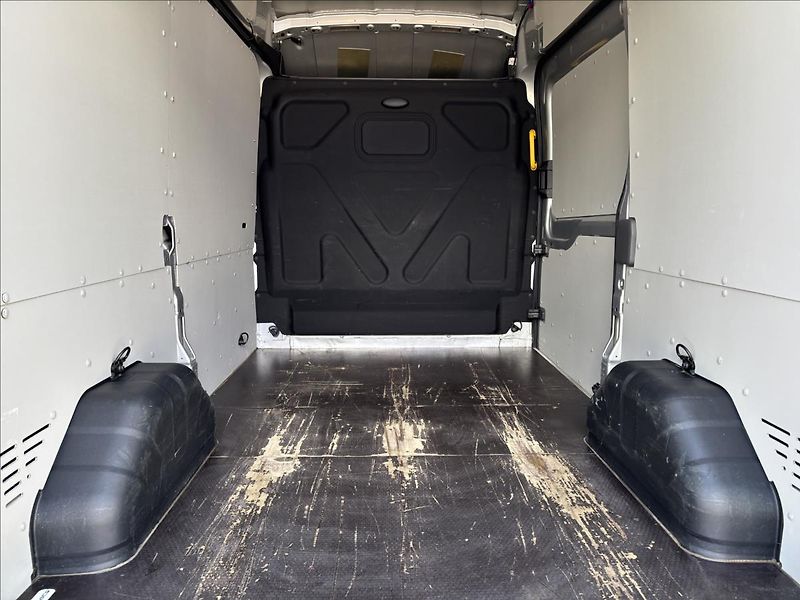 Ford Transit 2,0 EcoBlue 125kW L2 - fotka 10 z 37