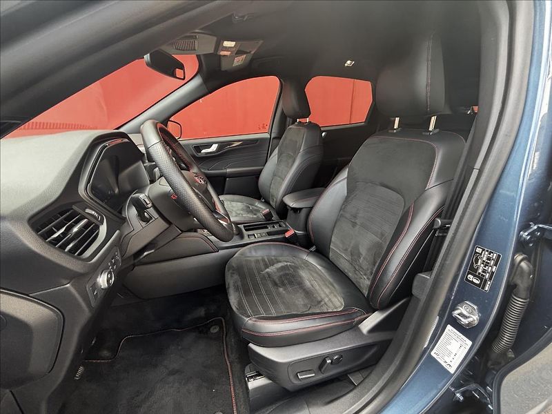 Ford Kuga 1,5 EcoBoost 110kW ST-Line - fotka 17 z 34