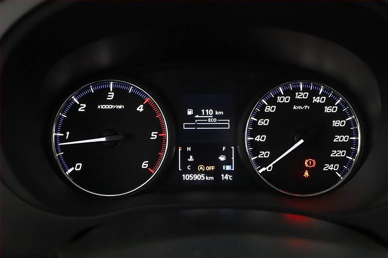 Mitsubishi Outlander (2017) 2.2 DI-D, 7 míst, Tempomat - fotka 8 z 14