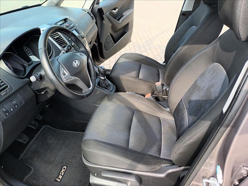 Hyundai ix20 1,4 CVVT,66KW,KLIMA,KOLA, - fotka 15 z 45