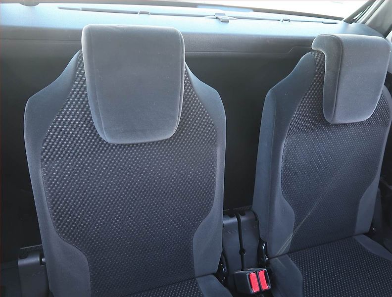 Citroën C4 Picasso (2008) 2.0 HDi 135, Automat, 7 míst - fotka 18 z 19