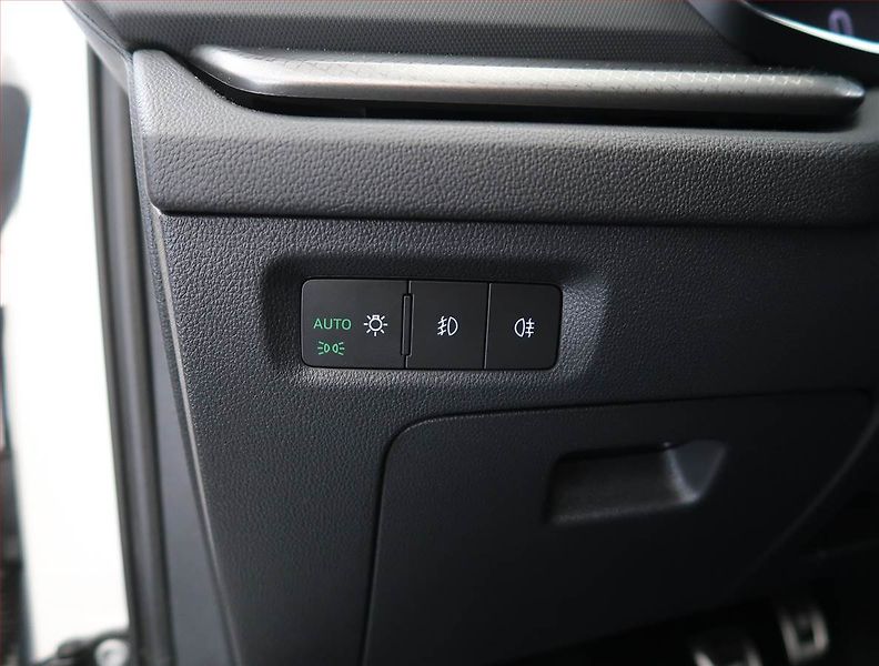 Škoda Octavia (2022) Ambition Plus 1.5 TSI - fotka 24 z 25