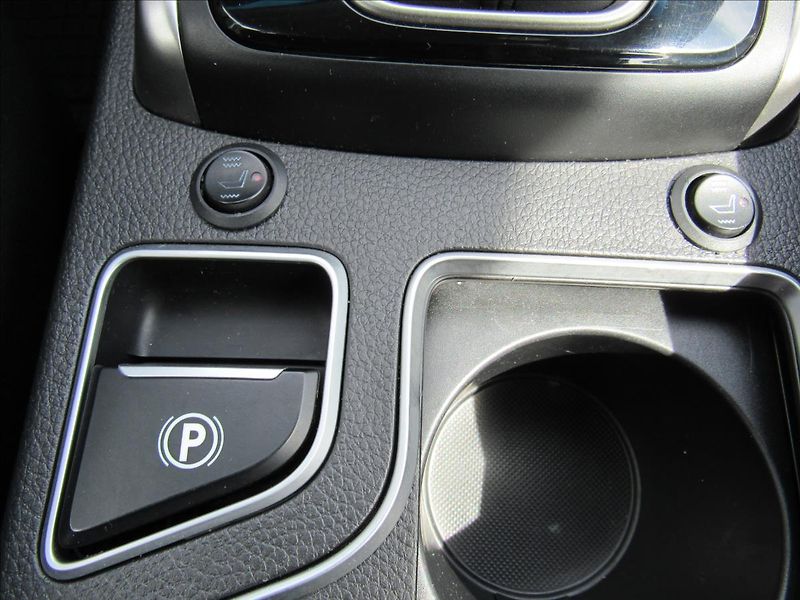 Hyundai i30 1,6 GDI 99kW Automat - fotka 19 z 32