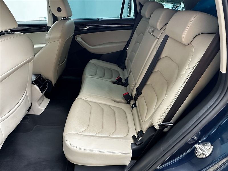 Škoda Kodiaq 2,0 FSI 158kW-4x4-CZ-servis-vý - fotka 11 z 51