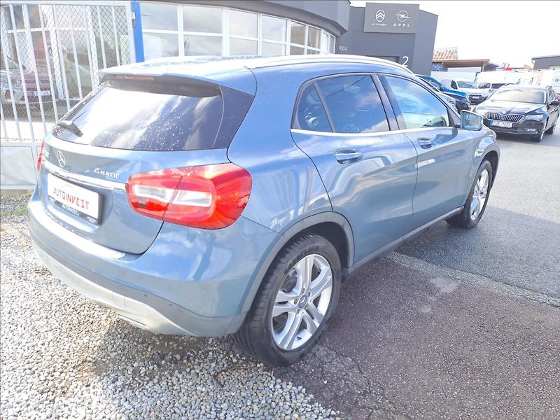 Mercedes-Benz GLA 250 4MATIC AUTOMAT - fotka 3 z 17
