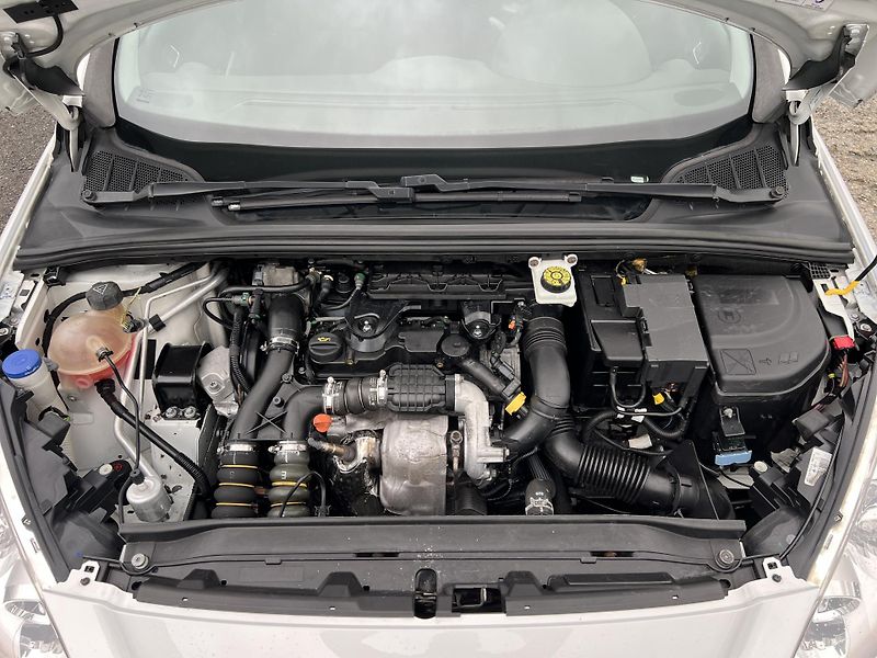Peugeot 308 1.6HDi KOUPENO V ČR odp.DPH - fotka 31 z 37
