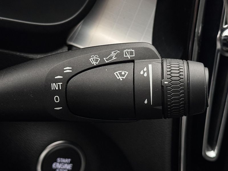 Volvo XC40 B3 DARK PLUS CZ 1.maj - fotka 28 z 48
