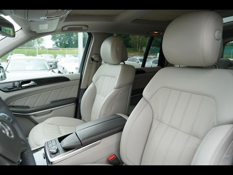 Mercedes-Benz GL 350d, 4Matic, AMG, 7míst, - fotka 26 z 50