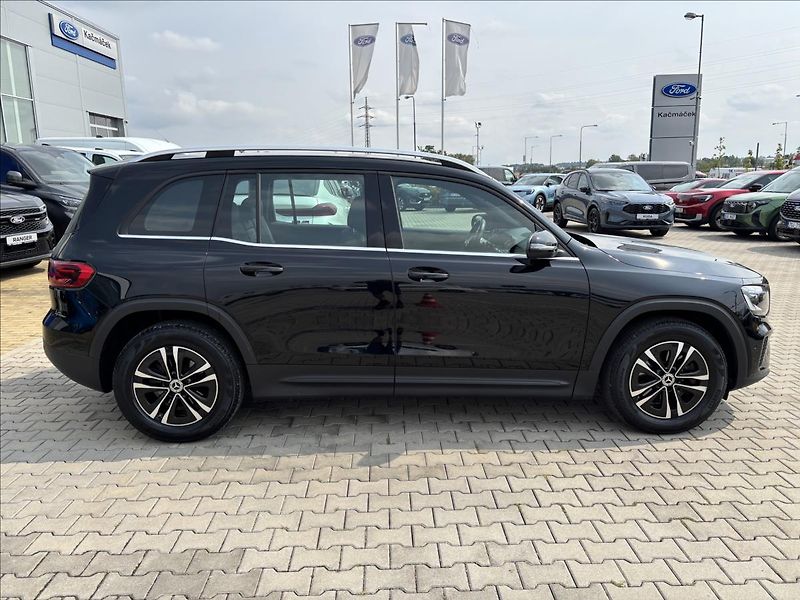 Mercedes-Benz GLB 2,0 200d 110kW 4Matic DCT - fotka 6 z 52