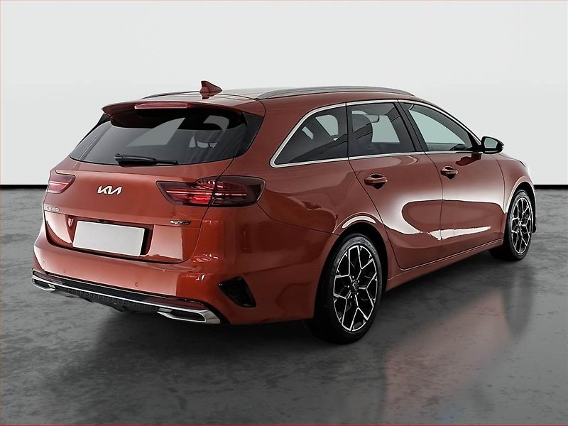 Kia Ceed (2022) GT Line 1.5 T-GDI - fotka 5 z 18