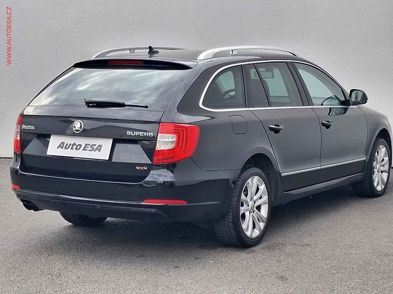 Škoda Superb (2014) 2.0TDI 4x4, ČR, Elegance - fotka 4 z 21