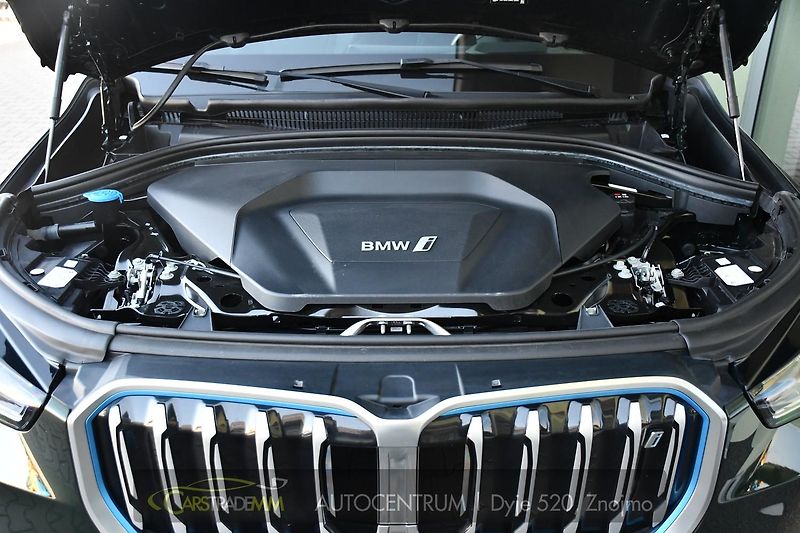 BMW iX1 xDrive30 X-LINE H/K HUD TAŽNÉ - fotka 51 z 54