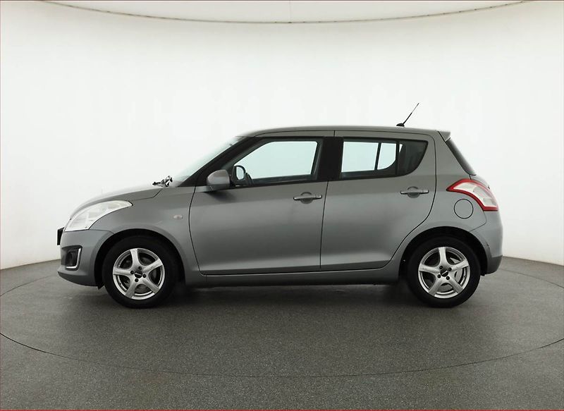 Suzuki Swift (2014) 1.2, Automat, ČR,1.maj - fotka 3 z 13