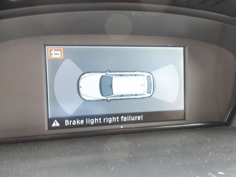 BMW Řada 5 530d PĚKNÝ !!! SERV.KNIHA ! - fotka 27 z 37
