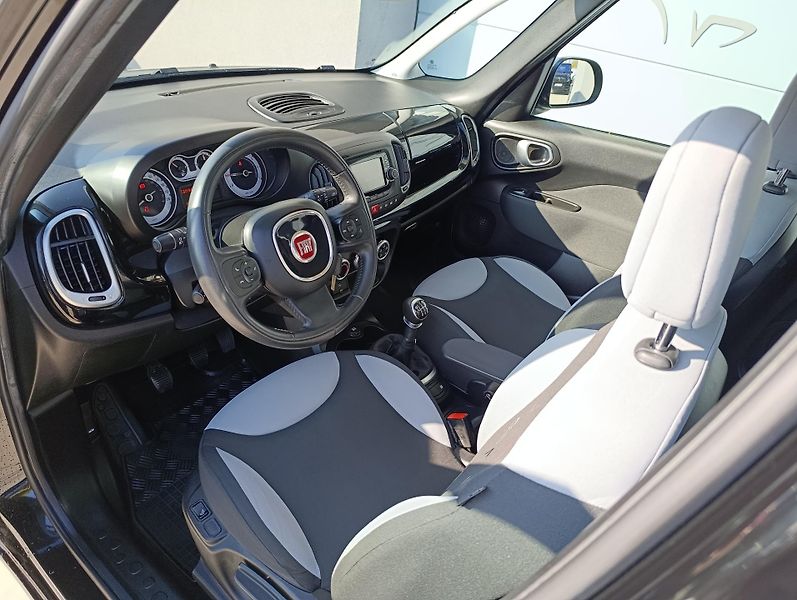 Fiat 500L 1.6JTD 77kW LIVING ČR - fotka 10 z 30