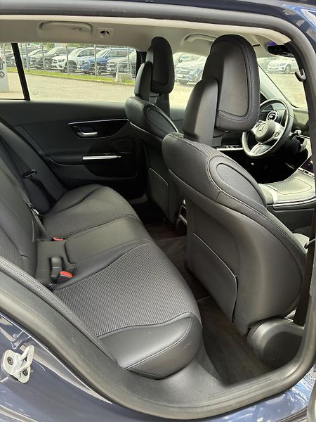 Mercedes-Benz Třídy C (2023) C 220d 4MATIC kombi - fotka 10 z 17