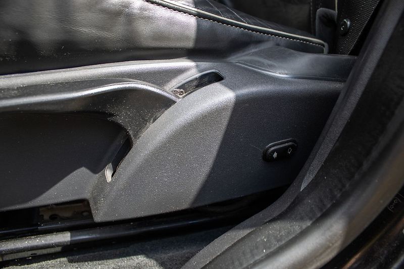 Volvo XC60 Rdesign, nový motor v záruce - fotka 26 z 33