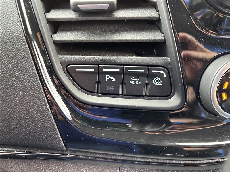 Ford Tourneo Custom 2,0 EcoBlue 125kW L2 - fotka 28 z 38
