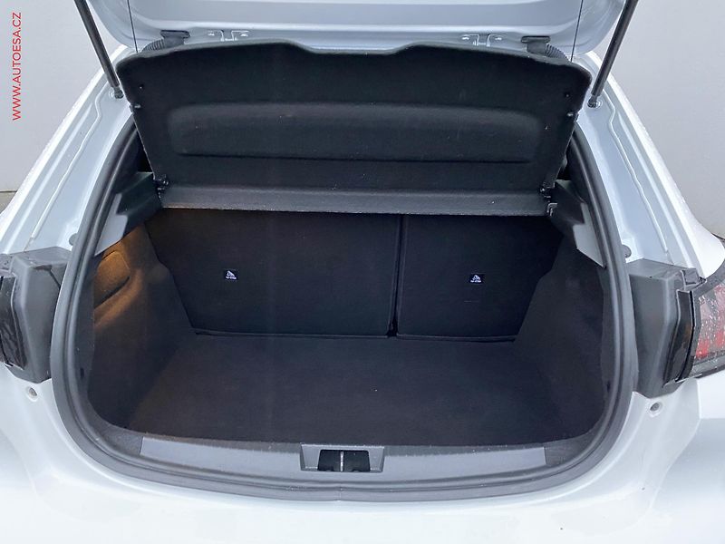 Peugeot 208 (2020) 1.2i, Active - fotka 7 z 17