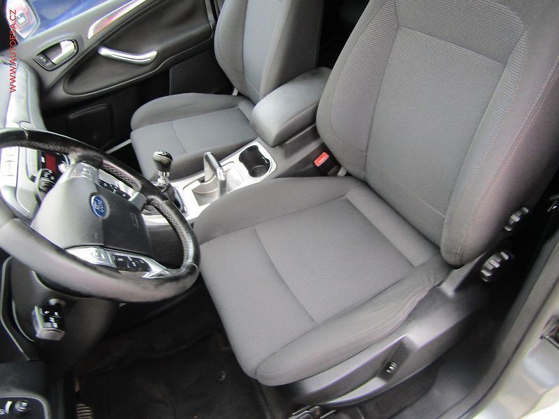 Ford S-MAX (2010) 2.0TDCI, ČR, AC, temp. - fotka 9 z 14