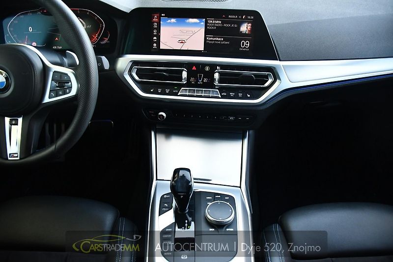 BMW Řada 3 320d xDrive M-SPORT  - fotka 24 z 56