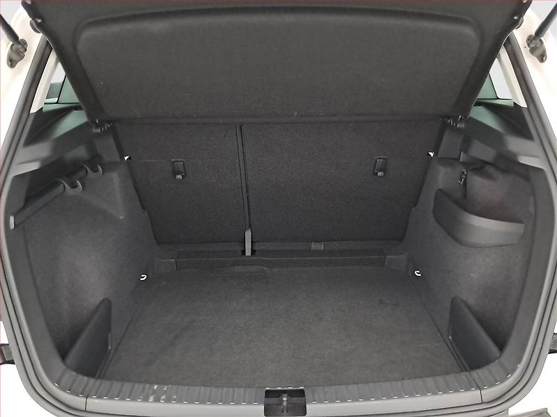 Škoda Karoq (2017) Ambition 1.0 TSI, Serv.kniha - fotka 13 z 20