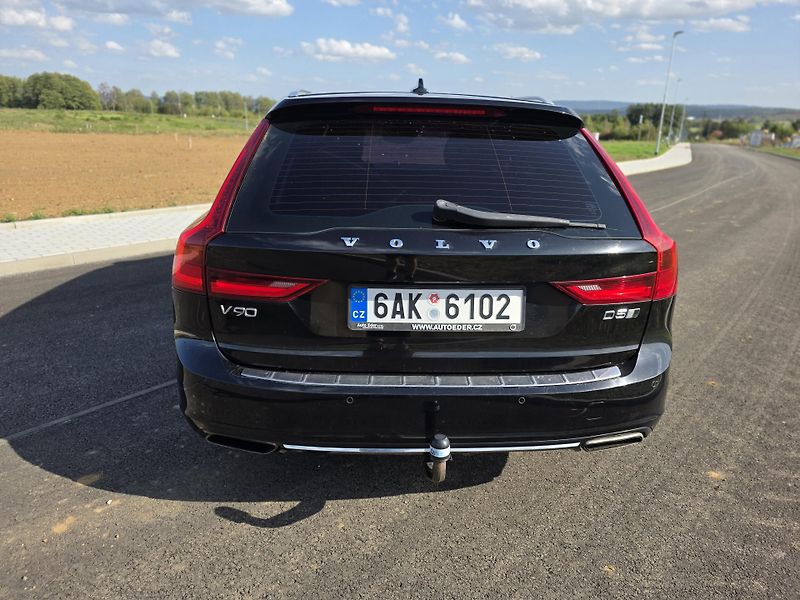 Volvo V90 (2017) D5 ADW 4x4  - fotka 5 z 11