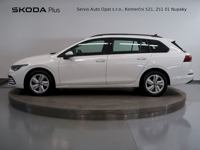 Volkswagen Golf (2022) LIFE VARIANT 1,5TSI 96KW LED A - fotka 3 z 37