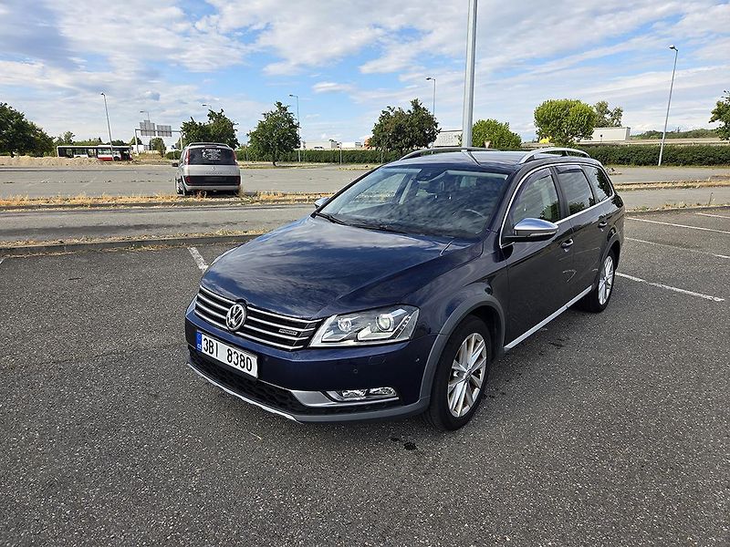 Volkswagen Passat Variant (2012) ALLTRACK - fotka 2 z 52
