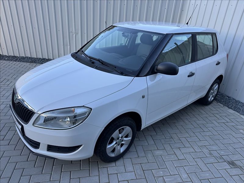 Škoda Fabia 1,4 i 16V tažné DPH 1.maj. ČR - fotka 5 z 45
